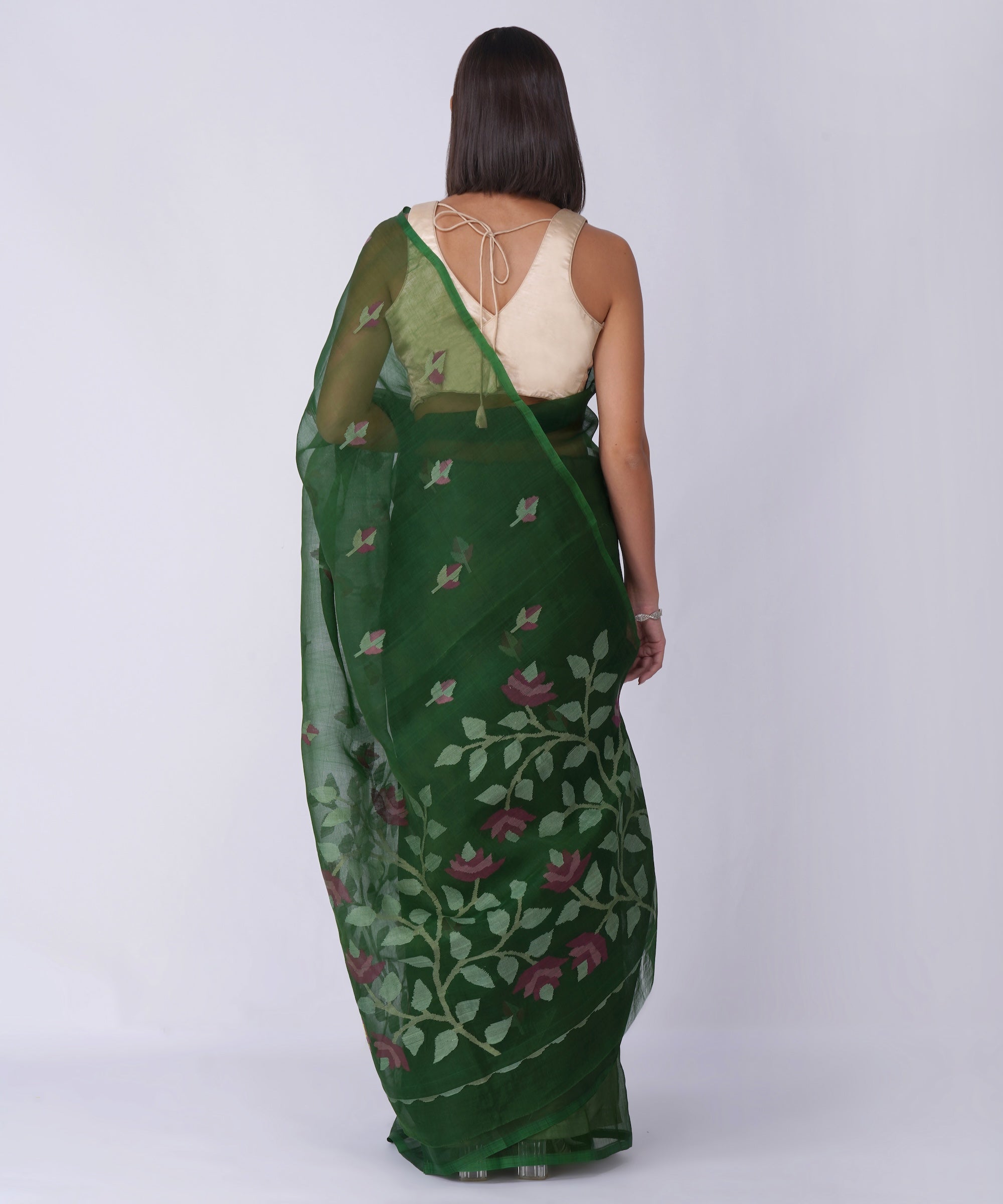 Vanya – Handwoven Muslin Jamdani Saree